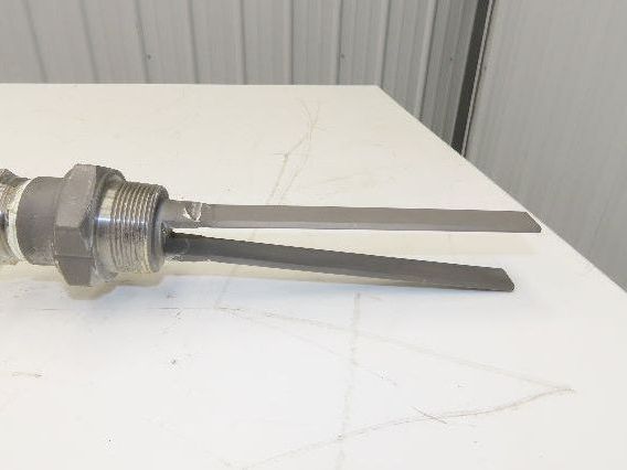Bindicator LP11A1DA30 Pulse Point Vibrating Fork Level Sensor 31" Probe 8"Flange