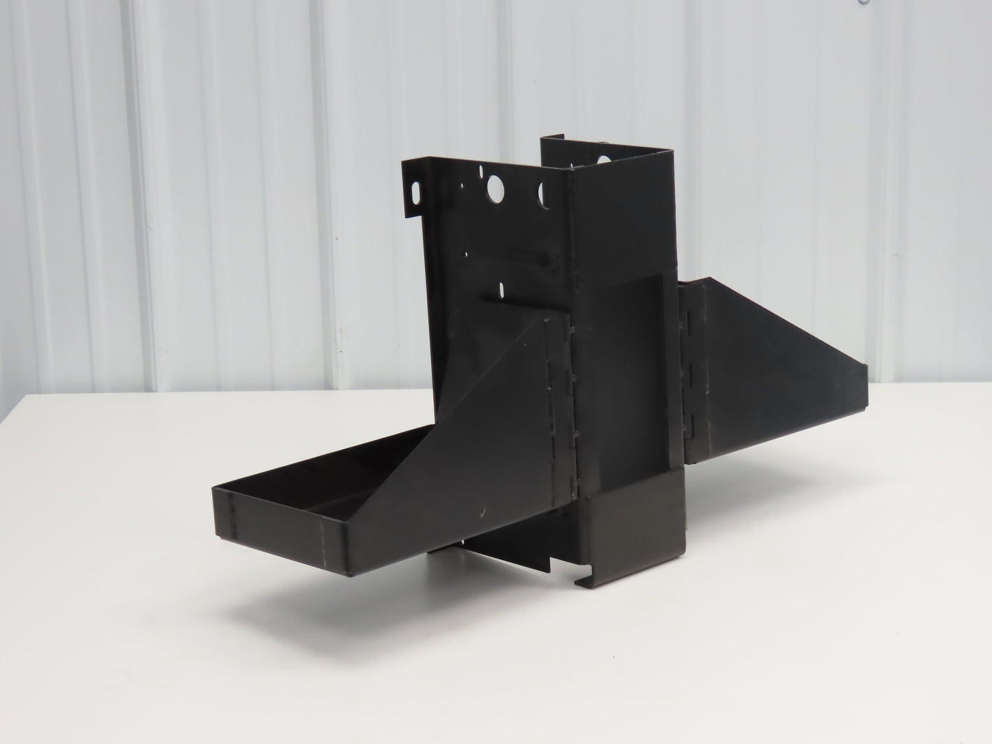 J18ML/00 YT518739600 Weldment Battery Support Pivoting Battery Tray