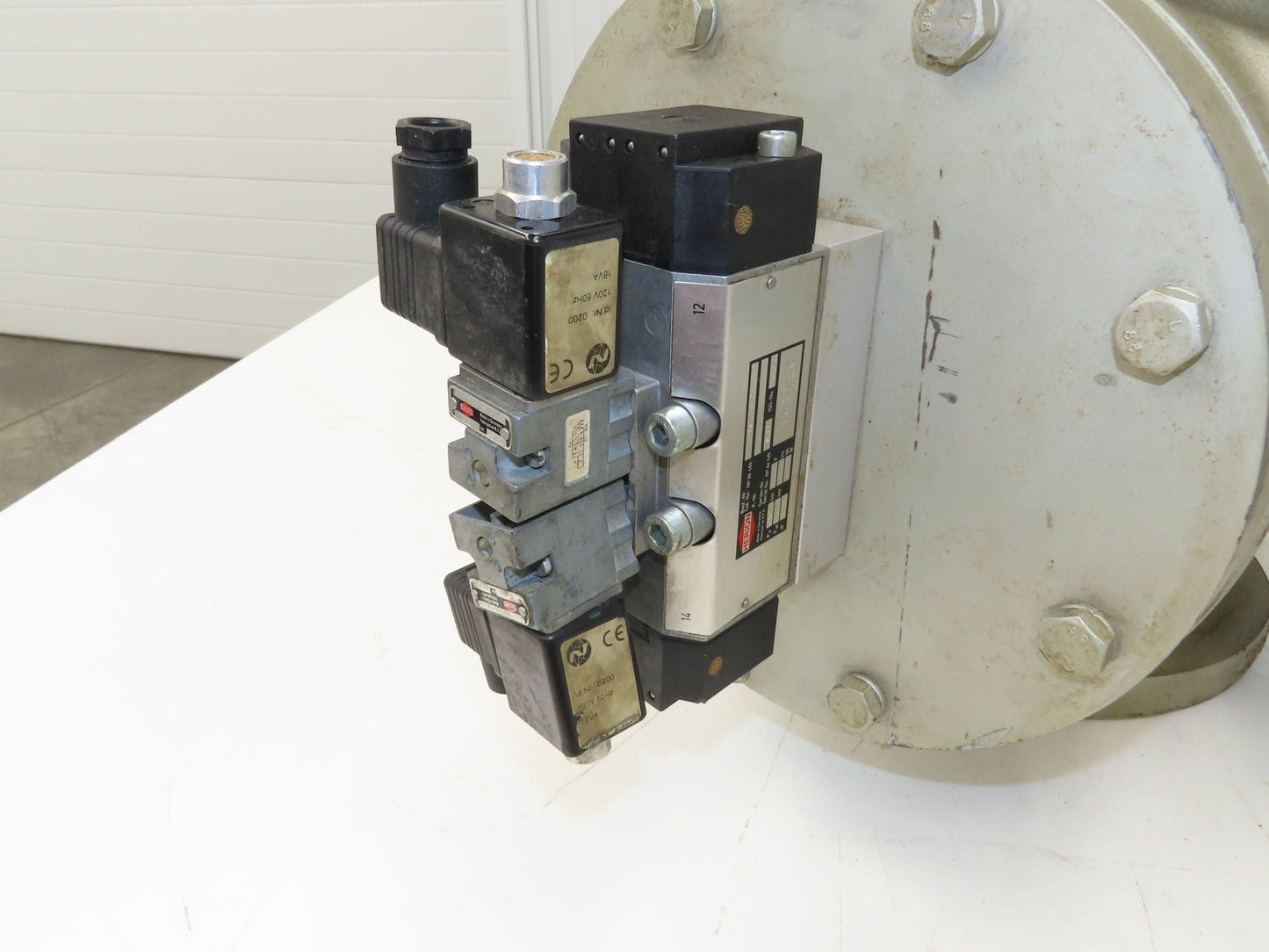 Herion 8002566 3-Way Piston Valve 5" Flanged Solenoid Actuated 120V