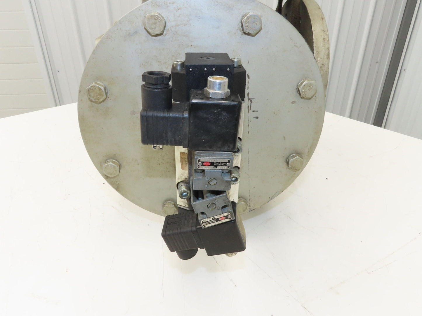 Herion 8002566 3-Way Piston Valve 5" Flanged Solenoid Actuated 120V