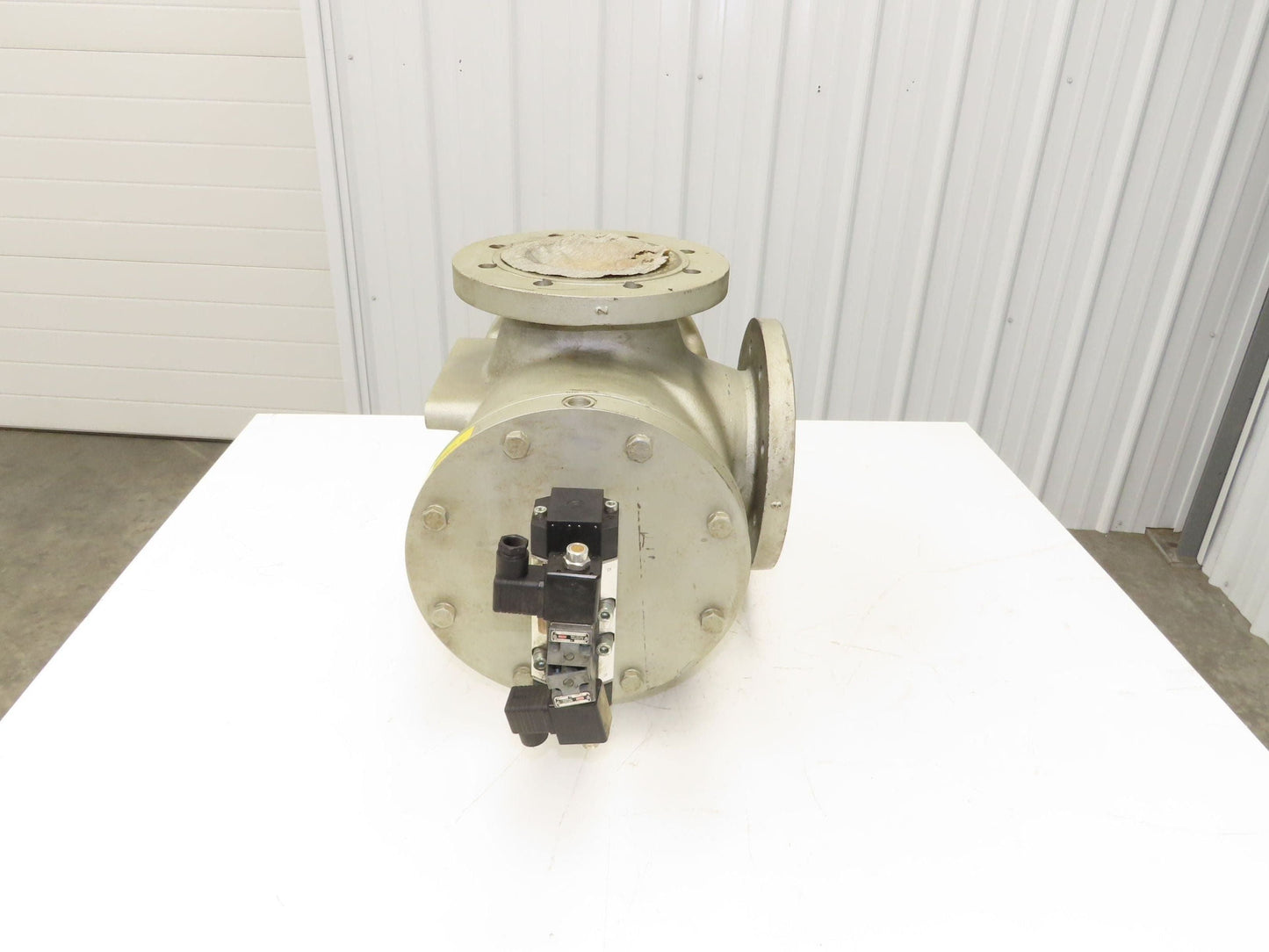 Herion 8002566 3-Way Piston Valve 5" Flanged Solenoid Actuated 120V