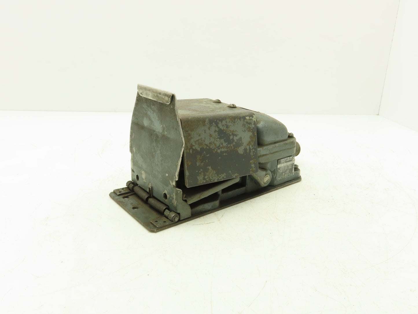 Allen Bradley 805-HS4G Foot Pedal Switch Gated Full Shield Ser E NEMA A600