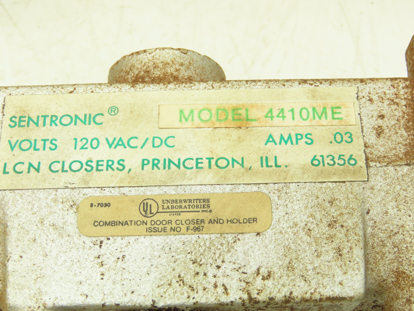 Sentronic 4410ME Combination Door Closer Holder Reversible 120v AC/DC 0.03A