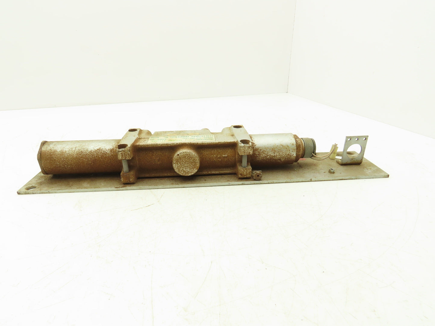 Sentronic 4410ME Combination Door Closer Holder Reversible 120v AC/DC 0.03A