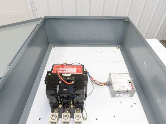 Square D 8903 SV0 2 Lighting Contactor Electrical Enclosure 200 Amps 600V 3 Pole