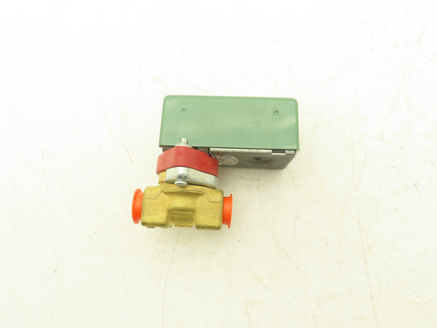 Asco Red-Hat HV2268031 Brass Solenoid Valve 3/8"NPT 208-240V Normally Closed