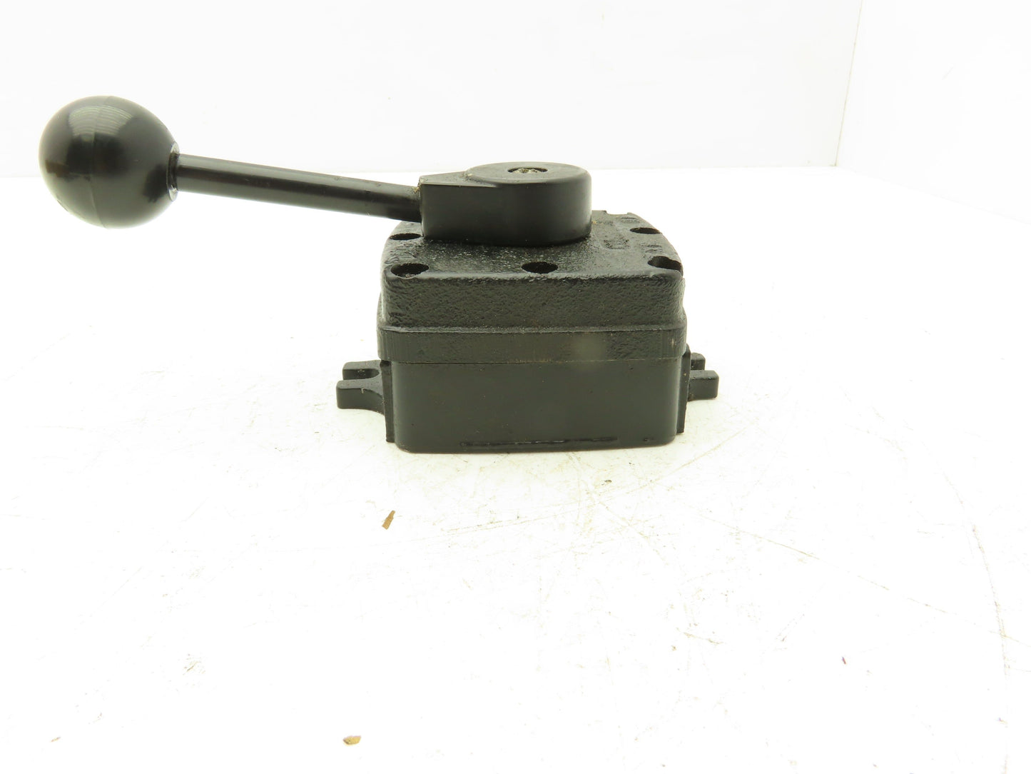 Parker PL37HP Manual Pneumatic Valve 3-Position Mantain 3/8 NPT 250 psi