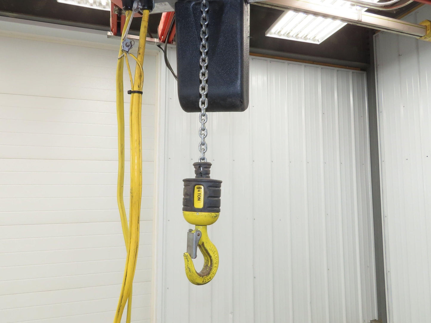 Kone Cranes 1/4 Ton Electric Chain Hoist 16' Lift 16/5 FPM 2 Speed 460 Volt 3PH