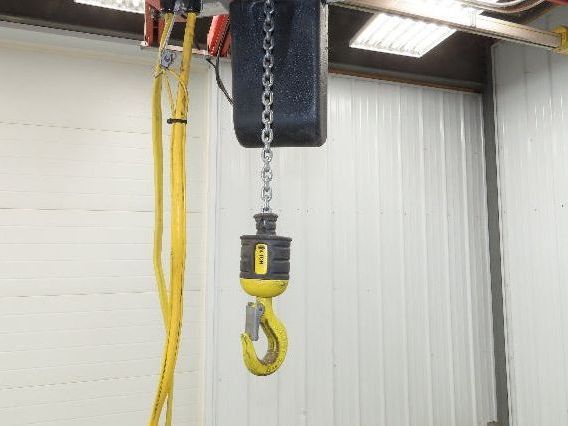 Kone Cranes 1/4 Ton Electric Chain Hoist 16' Lift 16/5 FPM 2 Speed 460 Volt 3PH