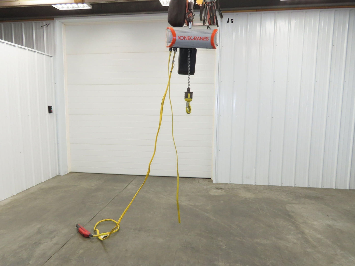 Kone Cranes 1/4 Ton Electric Chain Hoist 16' Lift 16/5 FPM 2 Speed 460 Volt 3PH