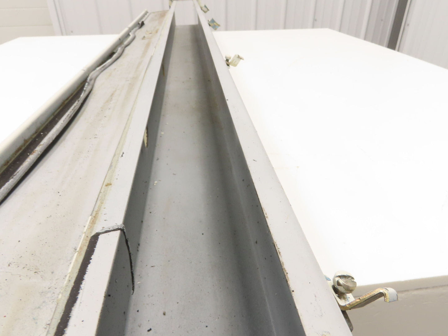 Wiegmann JW45 4"x4" Wireway Straight 60" Section Feed Through NEMA 12 Hoffman