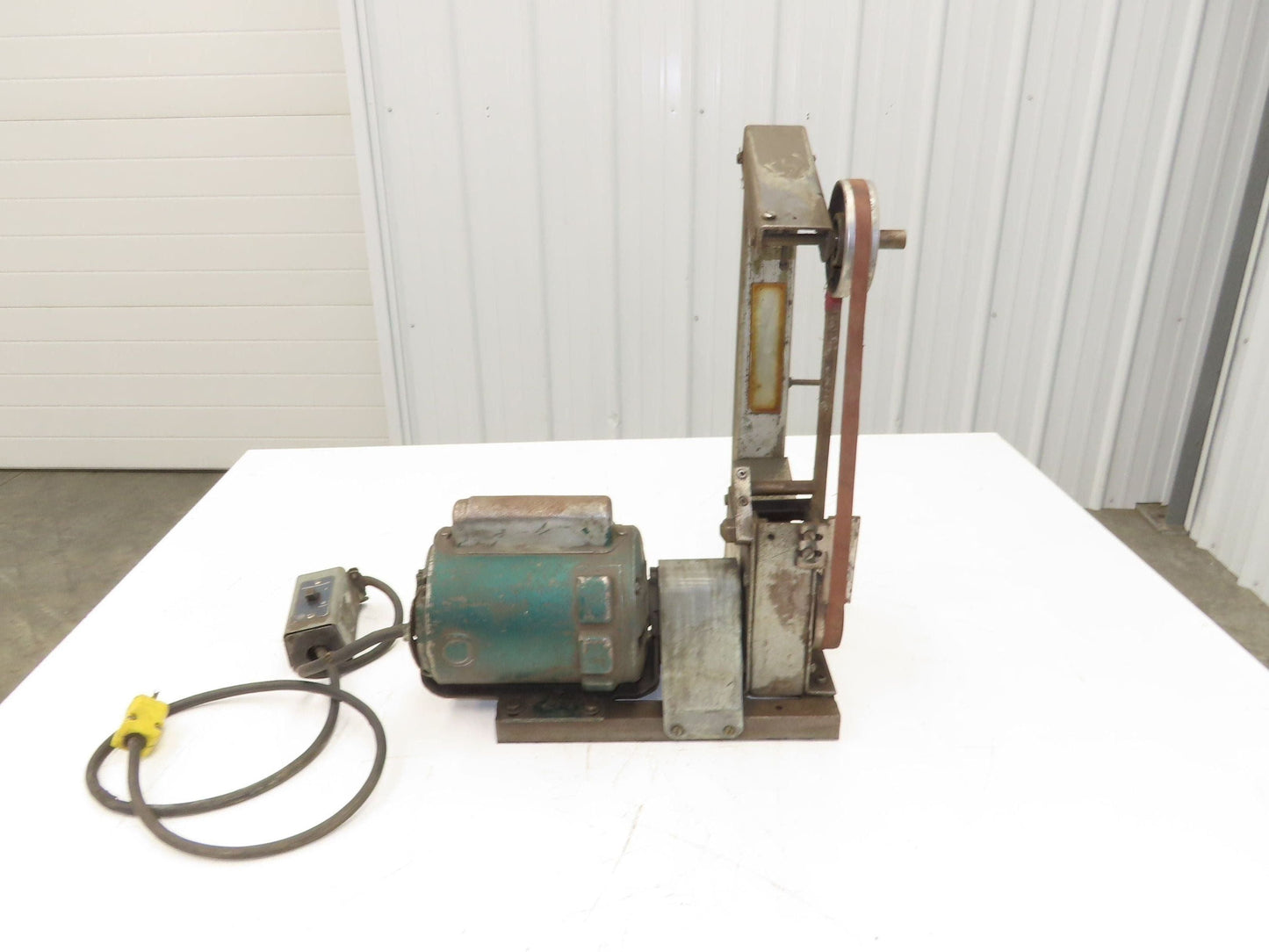 Bench Belt Finger Sander 3/4" W 36" L Motor 115v 1Ph 3500rpm Switch