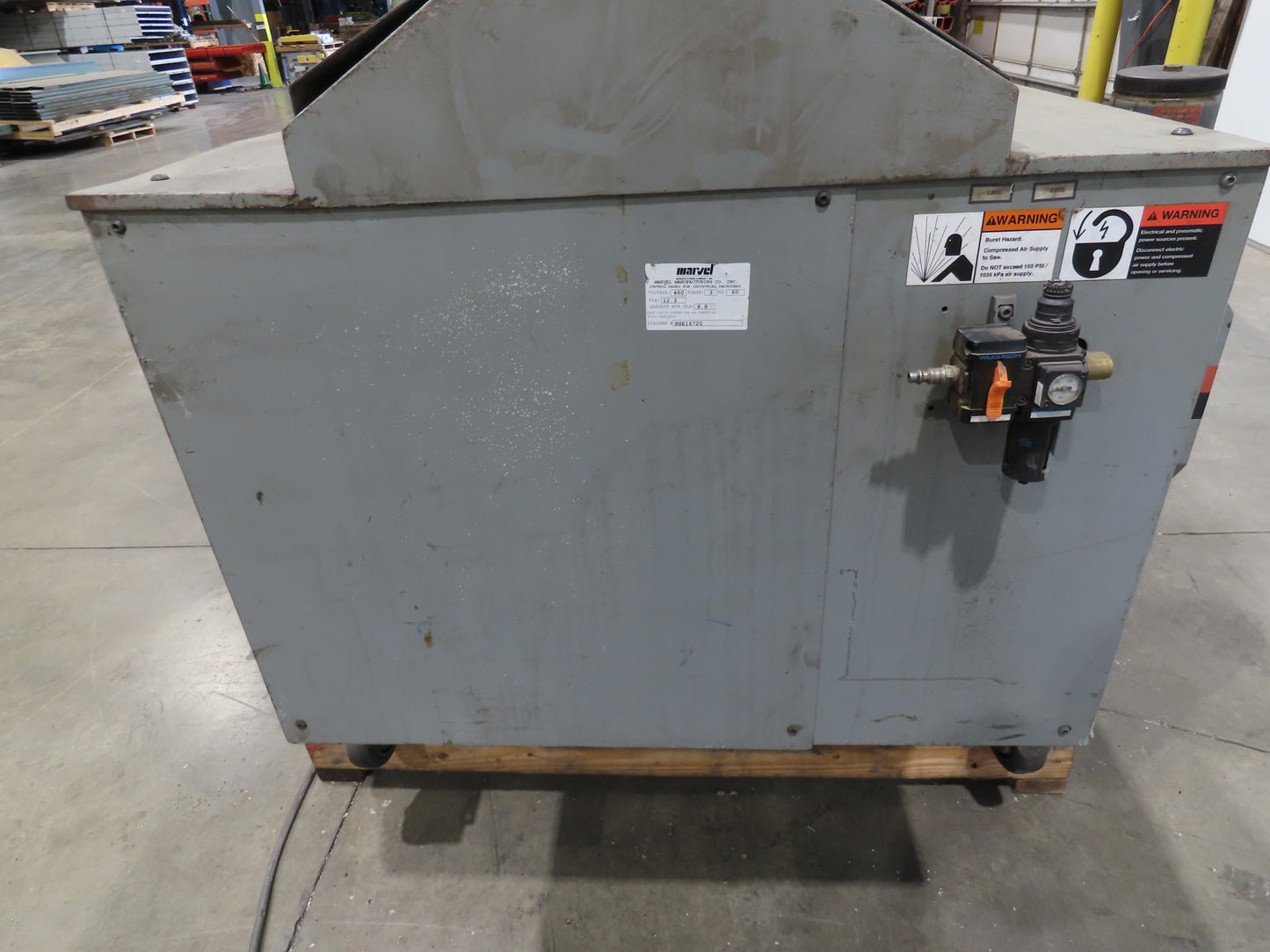 Marvel Series 8 Mark III 18"x 22" Vertical Tilt-Frame Band Saw