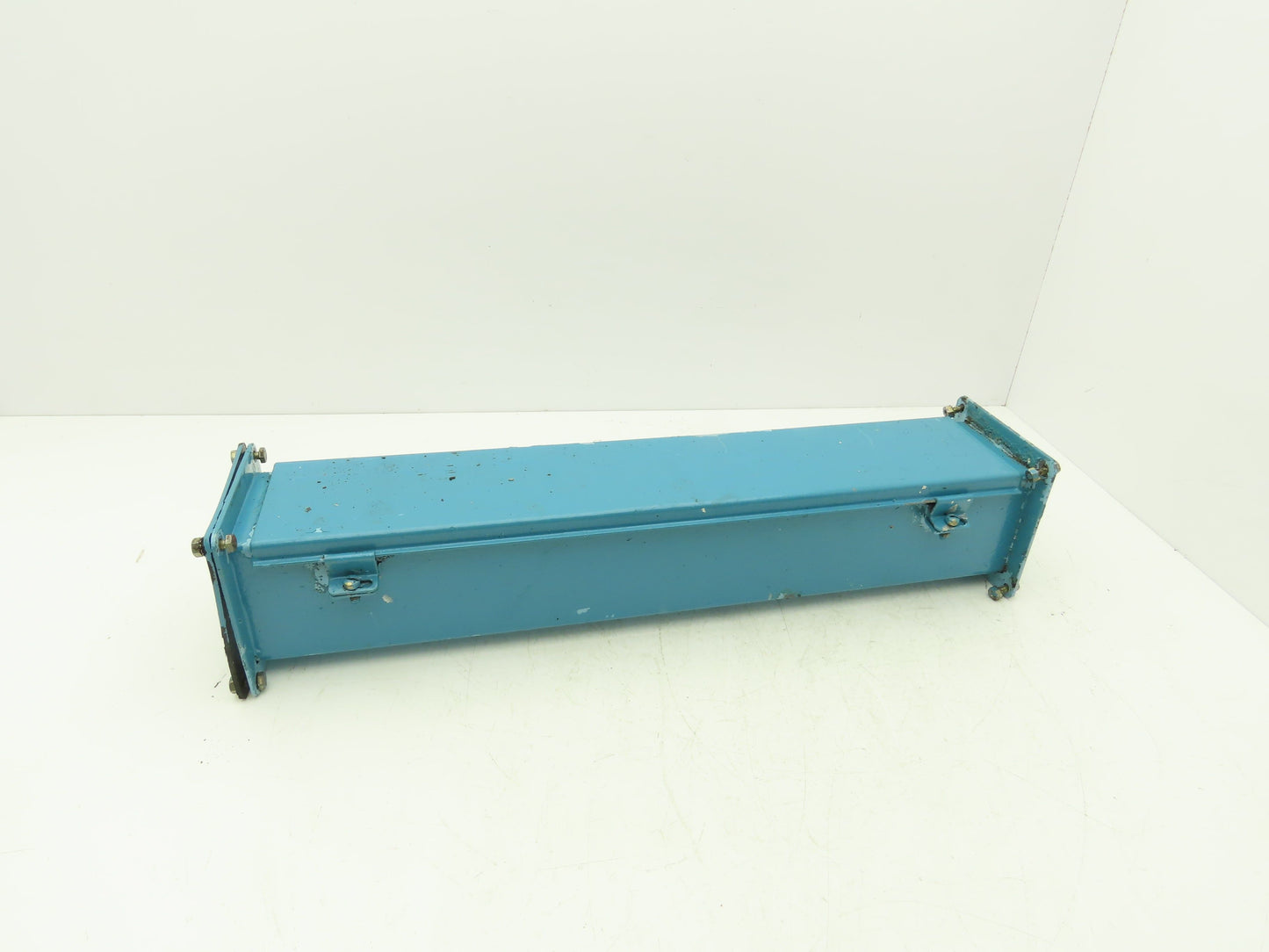 Wiegmann JW42 4"x4" Wireway Straight 24" Section Feed-Through NEMA 12 Hoffman