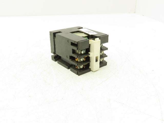 General Electric CR120A02011AA GE Industrial Relay 300V 10A 120VAC 40HZ Coil