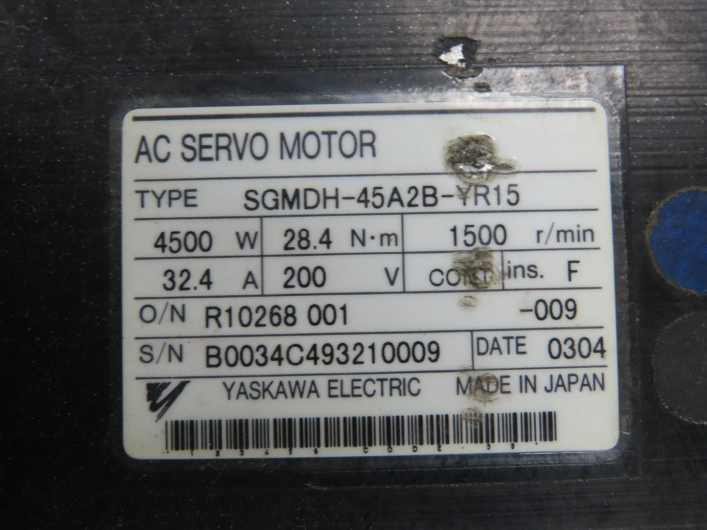 Yaskawa SGMDH-45A2B-YR15 AC Servo Motor 200V 1500rpm - Encoder UTSAE-B17BBF