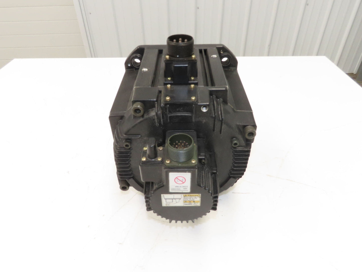 Yaskawa SGMDH-45A2B-YR15 AC Servo Motor 200V 1500rpm - Encoder UTSAE-B17BBF