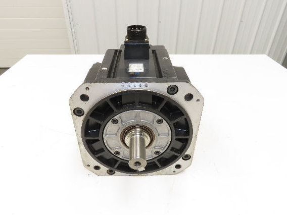 Yaskawa SGMDH-45A2B-YR15 AC Servo Motor 200V 1500rpm - Encoder UTSAE-B17BBF