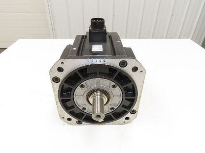 Yaskawa SGMDH-45A2B-YR15 AC Servo Motor 200V 1500rpm - Encoder UTSAE-B17BBF