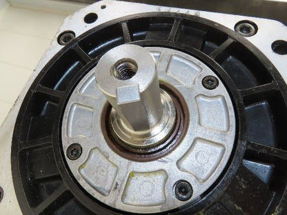 Yaskawa SGMDH-45A2B-YR15 AC Servo Motor 200V 1500rpm - Encoder UTSAE-B17BBF