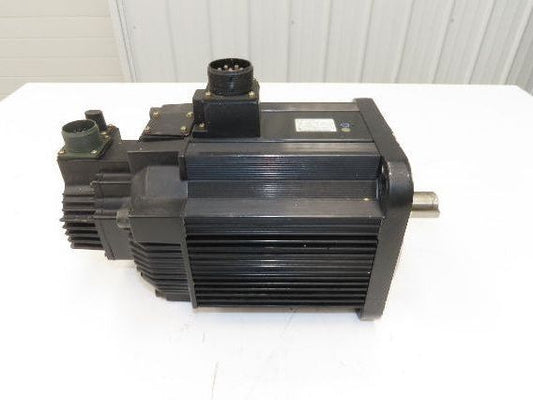 Yaskawa SGMGH-44A2A-YR15 AC Servo Motor 200V 1500rpm - Encoder UTSAE-B17BBF