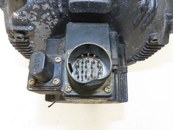 Yaskawa SGMDH-45A2B-YR15 AC Servo Motor 200V 1500rpm - Encoder UTSAE-B17BBF