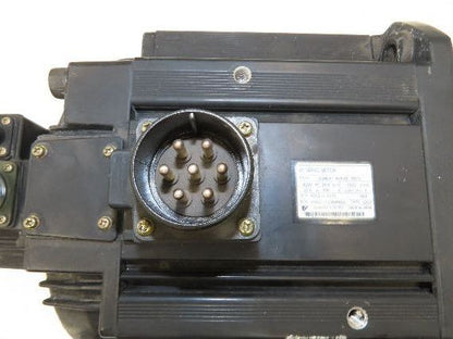 Yaskawa SGMDH-45A2B-YR15 AC Servo Motor 200V 1500rpm - Encoder UTSAE-B17BBF