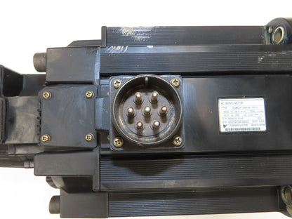 Yaskawa SGMDH-45A2B-YR15 AC Servo Motor 200V 1500rpm - Encoder UTSAE-B17BBF