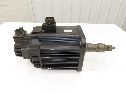 Yaskawa SGMDH-45A2B-YR15 AC Servo Motor 200V 1500rpm - Encoder UTSAE-B17BBF