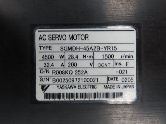 Yaskawa SGMDH-45A2B-YR15 AC Servo Motor 200V 1500rpm - Encoder UTSAE-B17BBF