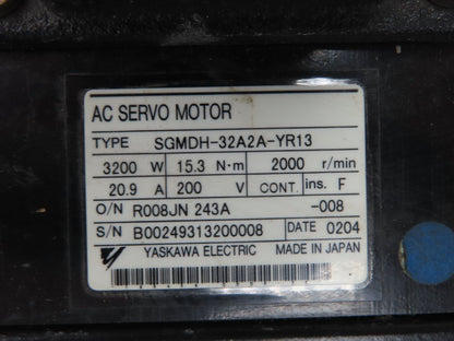 Yaskawa SGMDH-32A2A-YR13 AC Servo Motor 200V 2000rpm - Encoder UTSAE-B17BBF