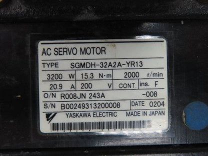 Yaskawa SGMDH-32A2A-YR13 AC Servo Motor 200V 2000rpm - Encoder UTSAE-B17BBF