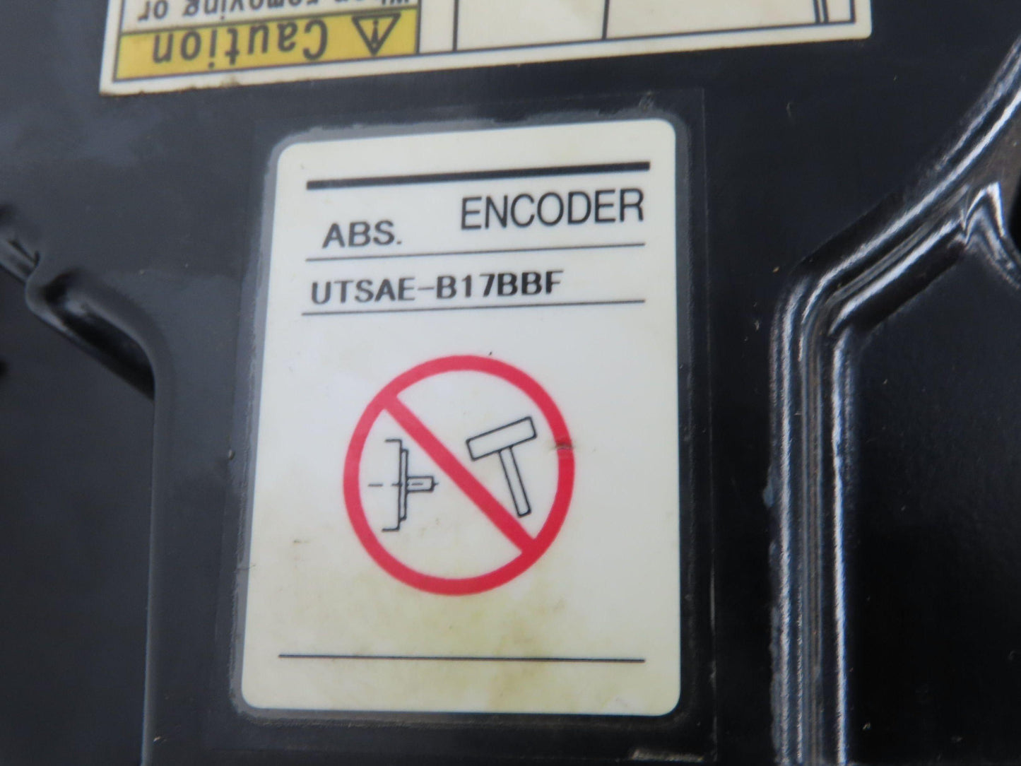 Yaskawa SGMDH-32A2A-YR13 AC Servo Motor 200V 2000rpm - Encoder UTSAE-B17BBF