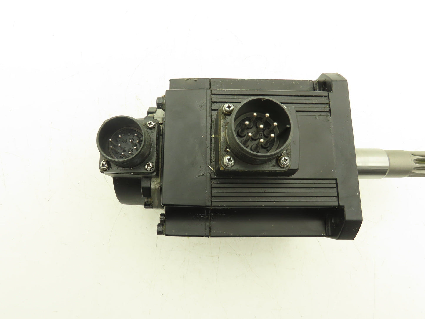 Mitsubishi HC-SF102BK-S4 AC Servo Motor 1kW 123V 3PH 2000rpm