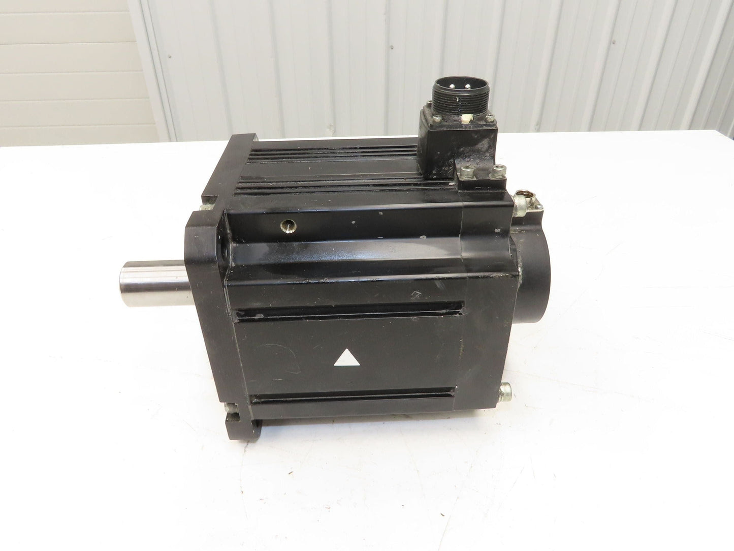 Mitsubishi HF-H453S AC Servo Motor 4.5kW 392V 3PH 3000rpm -Encoder OSA166S5NA