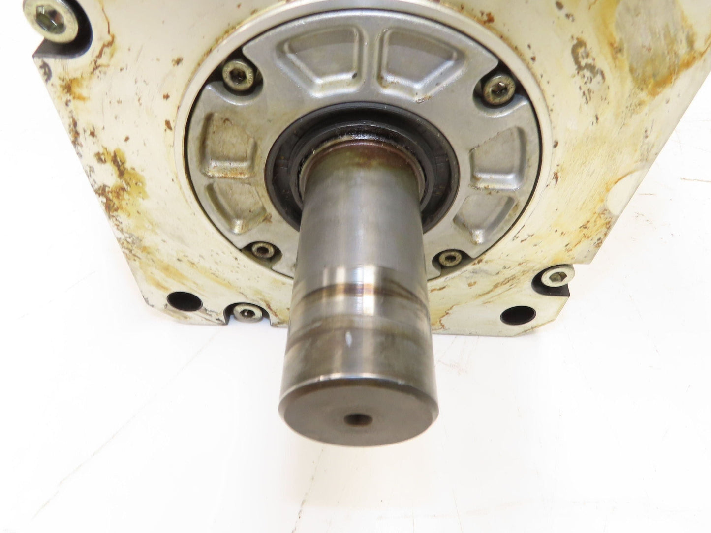 Mitsubishi HF-H703S AC Servo Motor 7kW 399V 3PH 3000rpm -Encoder OSA166S5NA