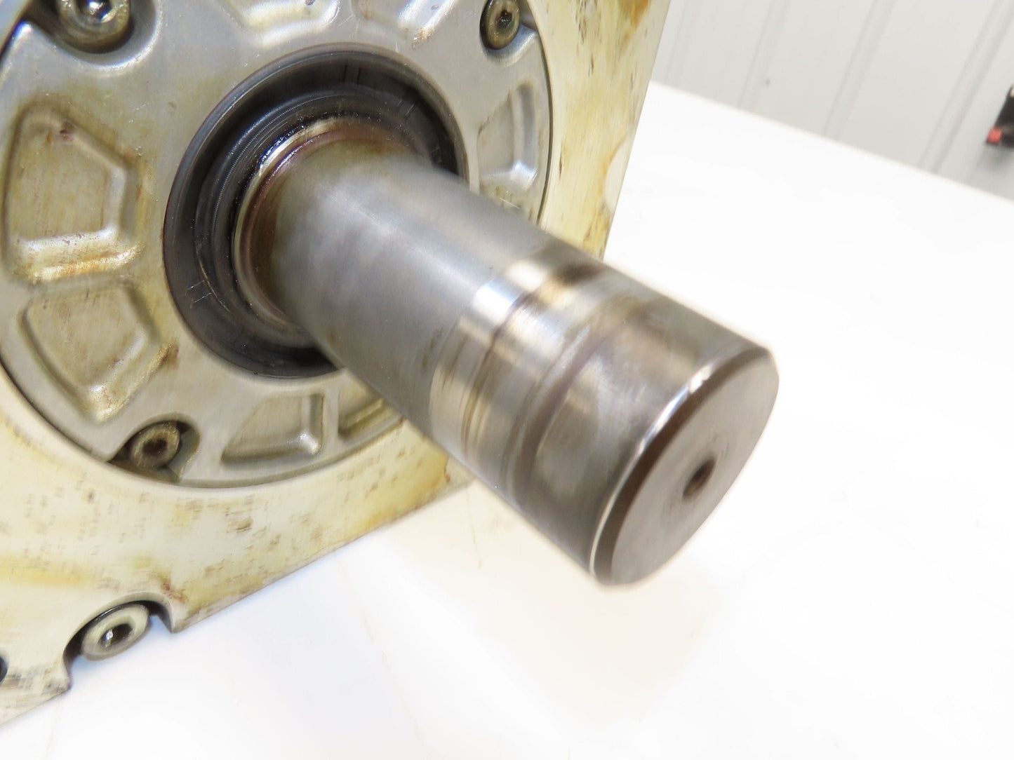 Mitsubishi HF-H703S AC Servo Motor 7kW 399V 3PH 3000rpm -Encoder OSA166S5NA