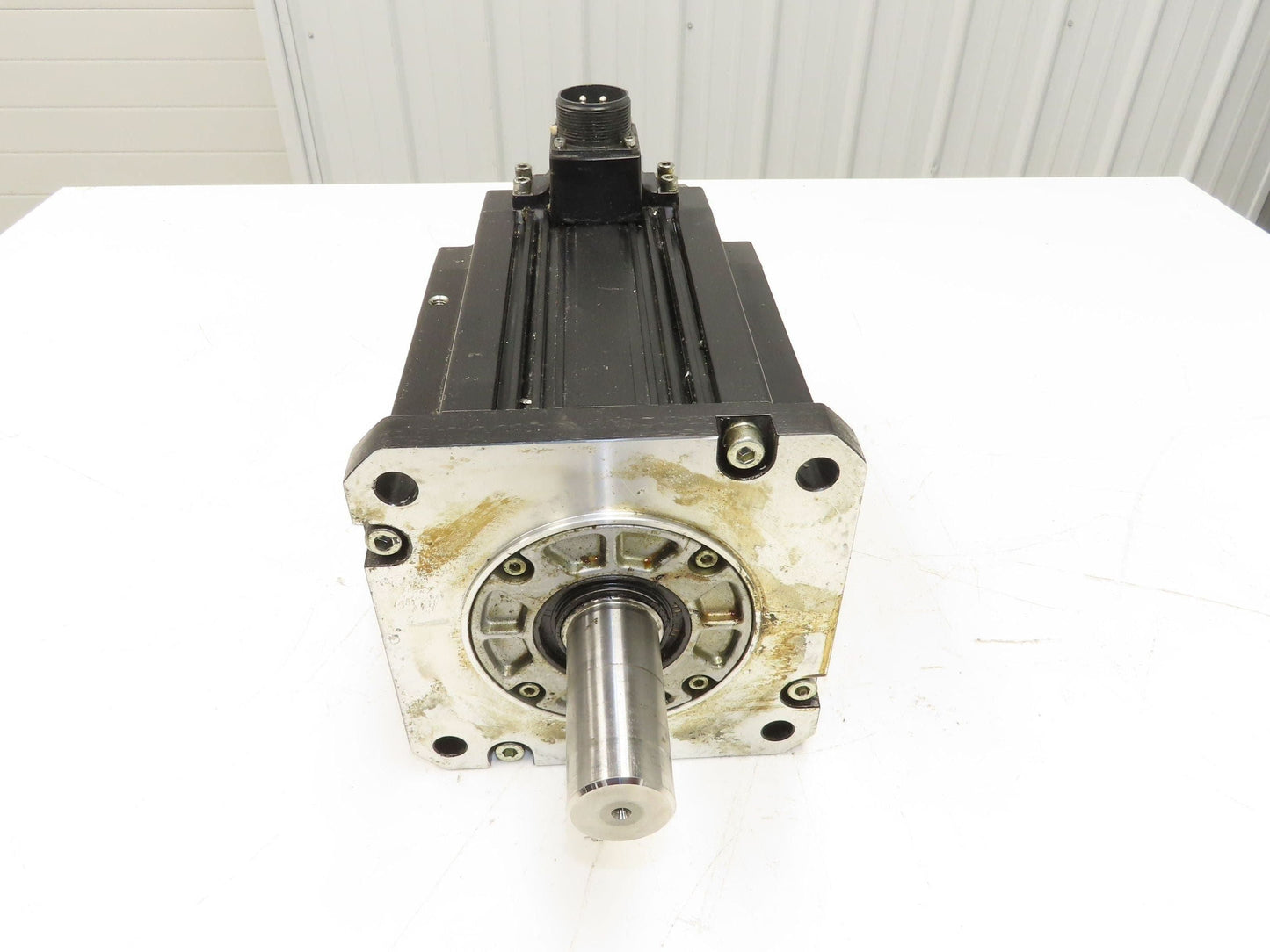 Mitsubishi HF-H703S AC Servo Motor 7kW 399V 3PH 3000rpm -Encoder OSA166S5NA