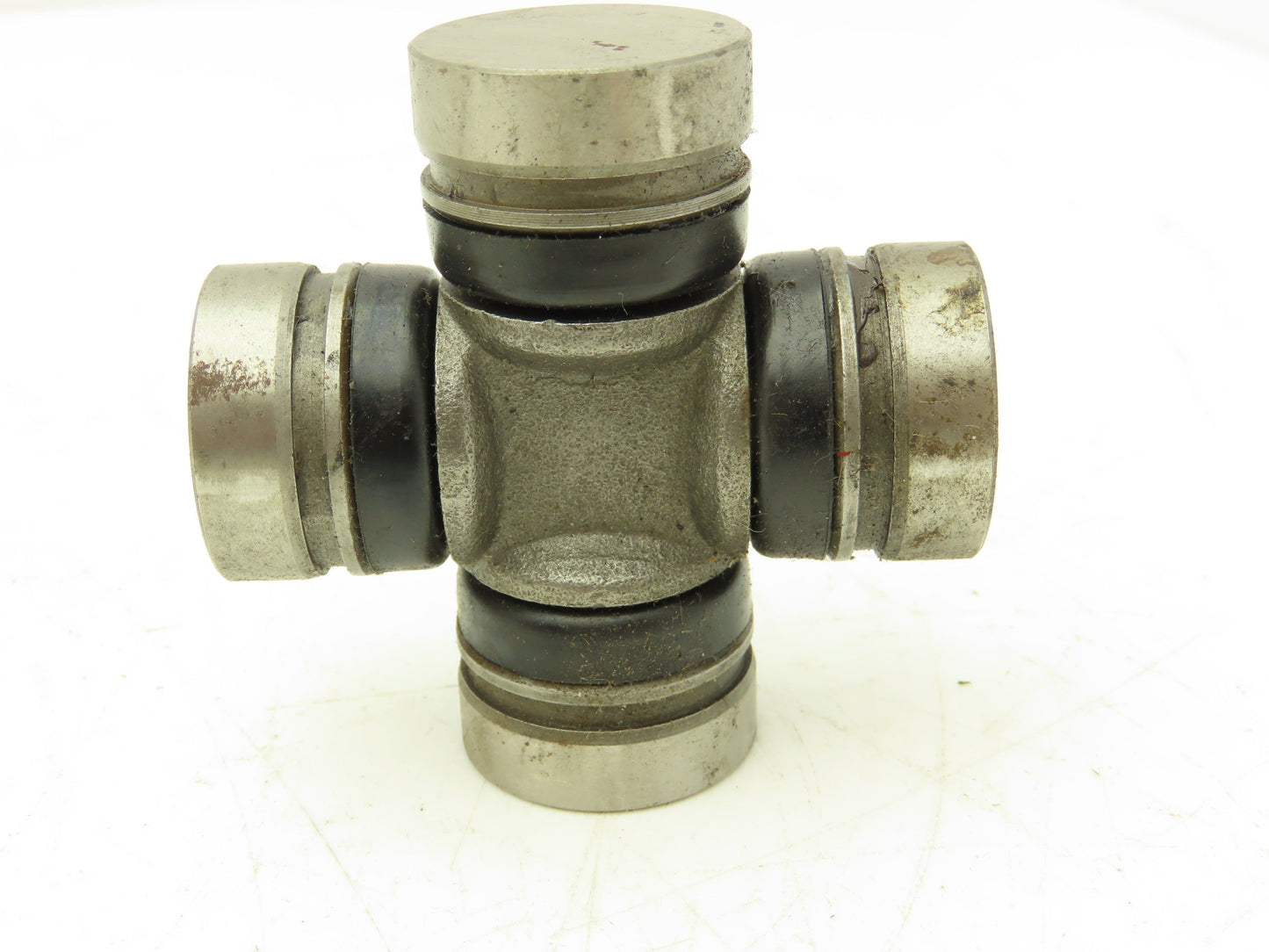 4-Groove U-Joint, 1.063" Cap Diameter, 2.5" OAL, 1.651" Inside Lock-up Lot of 7