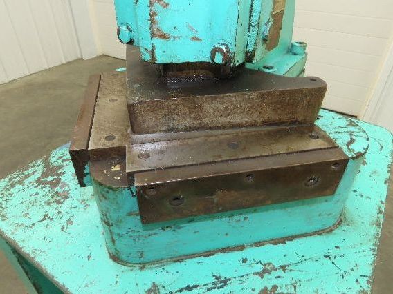 Di-Acro Manual Sheet Metal Corner Notcher 16 Gauge 6x6" Stand Fab Shop Tool