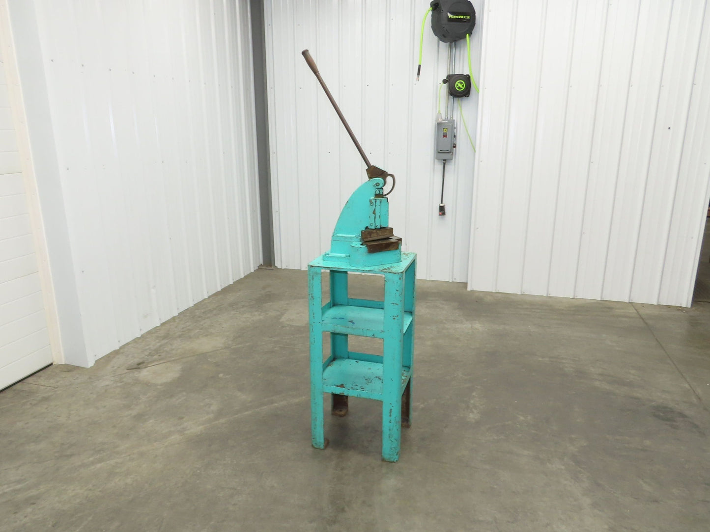 Di-Acro Manual Sheet Metal Corner Notcher 16 Gauge 6x6" Stand Fab Shop Tool