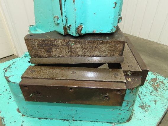 Di-Acro Manual Sheet Metal Corner Notcher 16 Gauge 6x6" Stand Fab Shop Tool