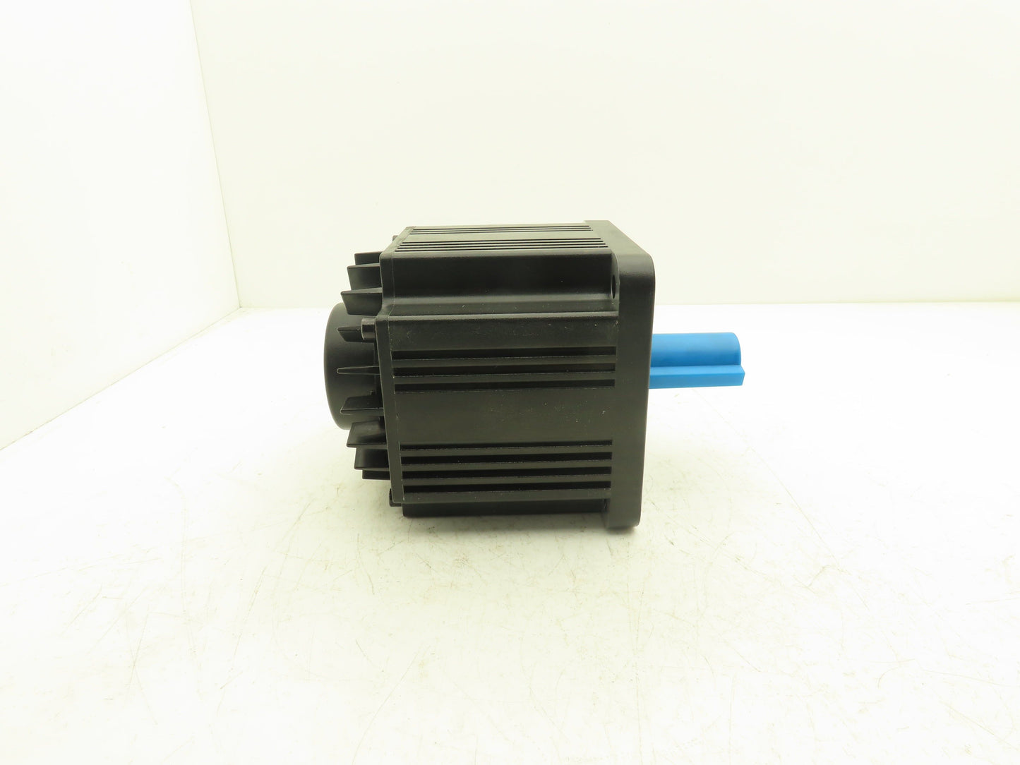 Delta ECMA-L11830RS AC Servo Motor 3kw 1500 RPM 220V 3PH