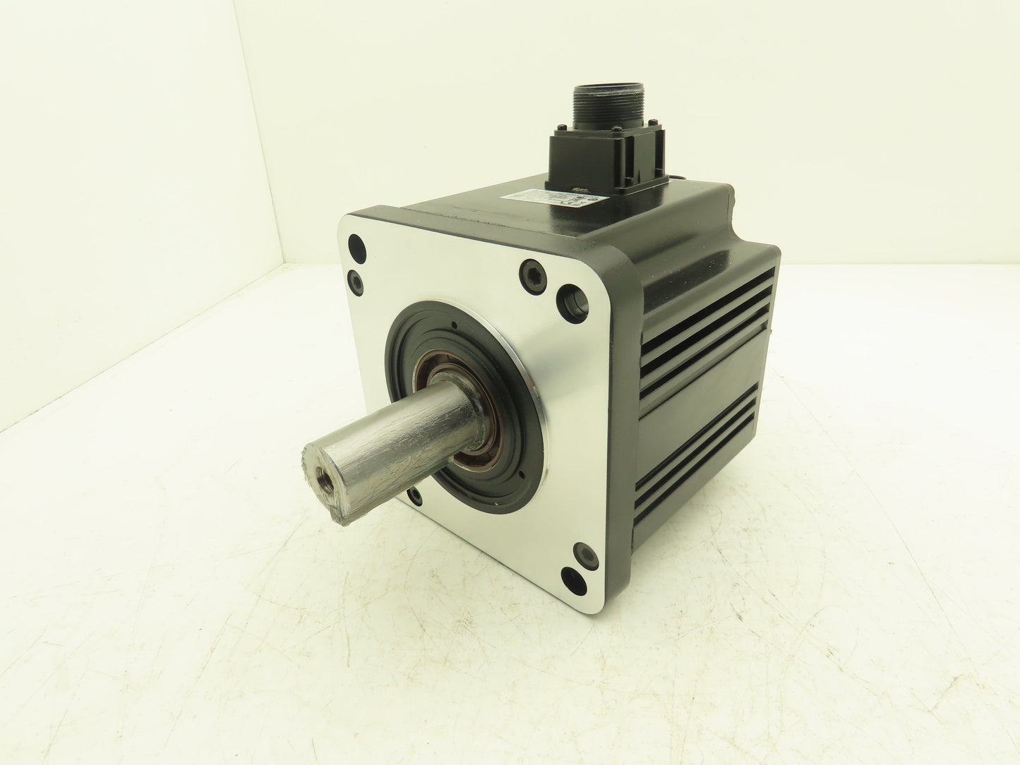Delta ECMA-L11830RS AC Servo Motor 3kw 1500 RPM 220V 3PH