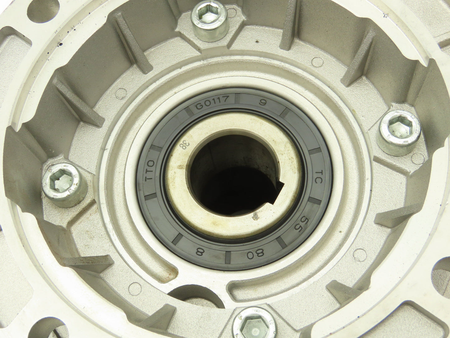 Hydromec R085FC07C0-0B6 Shaft Mount Gearbox 38:1 Reducer 35mm Hollow Shaft