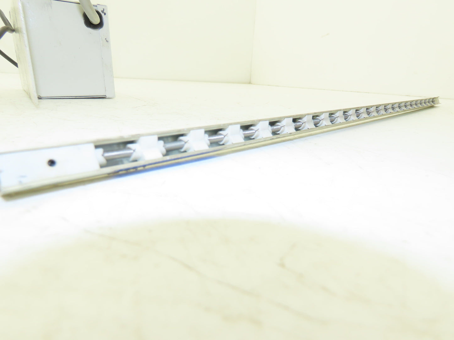 Chapman SM SEI508 Anti-Static Bar 18" With 5,000vRMS 15VA Power Supply