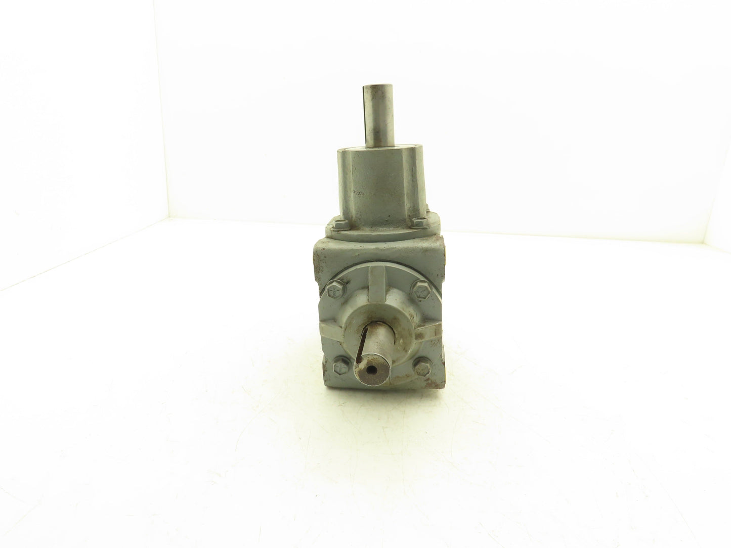 Boston Gear R1214-2-D Right Angle Drive 2:1 Gearbox 7.8Hp 875 RPM 1" Dual Shaft