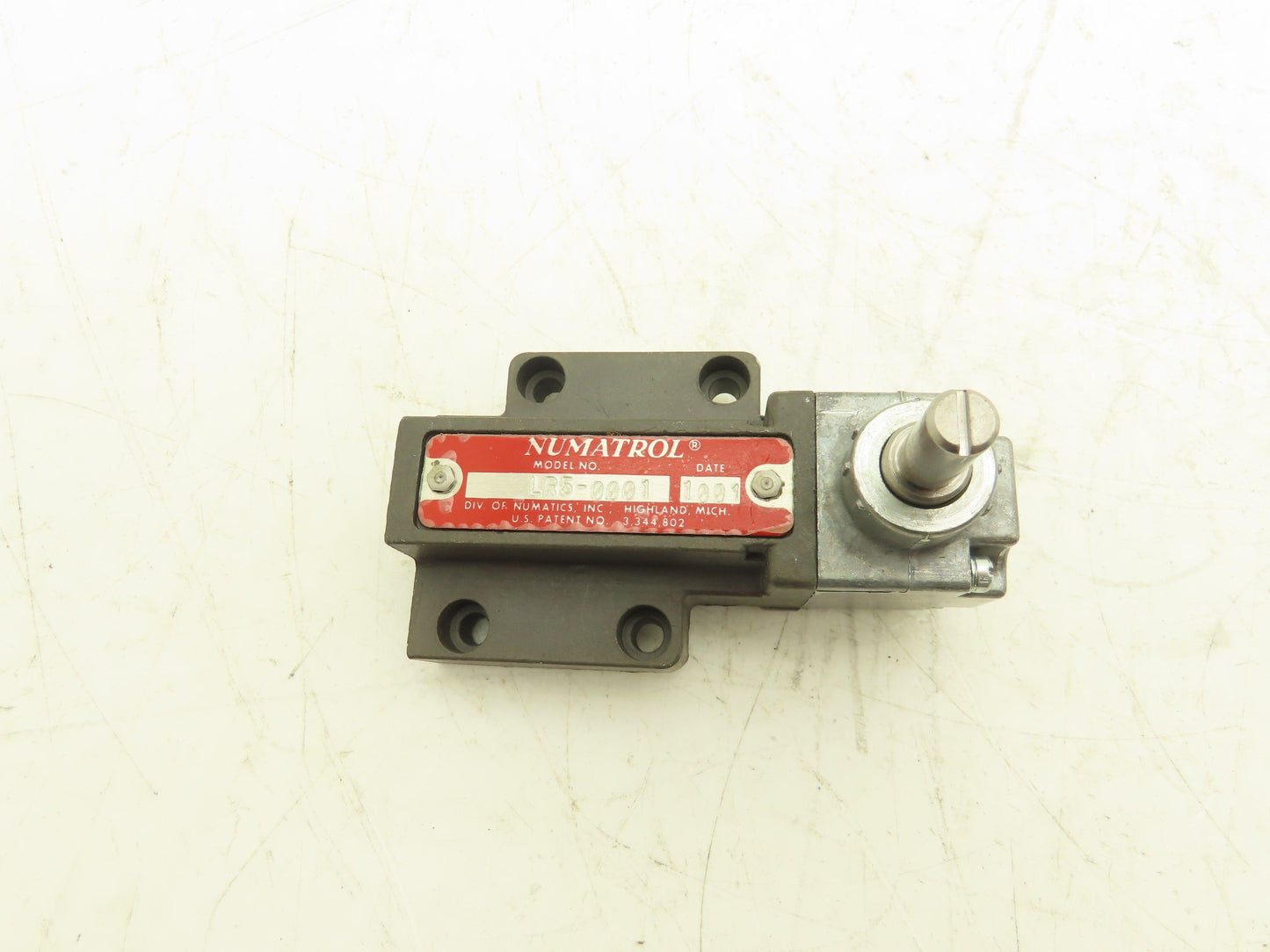 Numatrol LR5-0001 Sentinel Pneumatic Limit Valve 3-Position Lever
