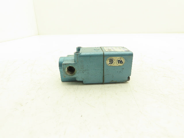 MAC 225B-501JJ Pneumatic 3/2 Solenoid Valve 1/4"npt 24VDC