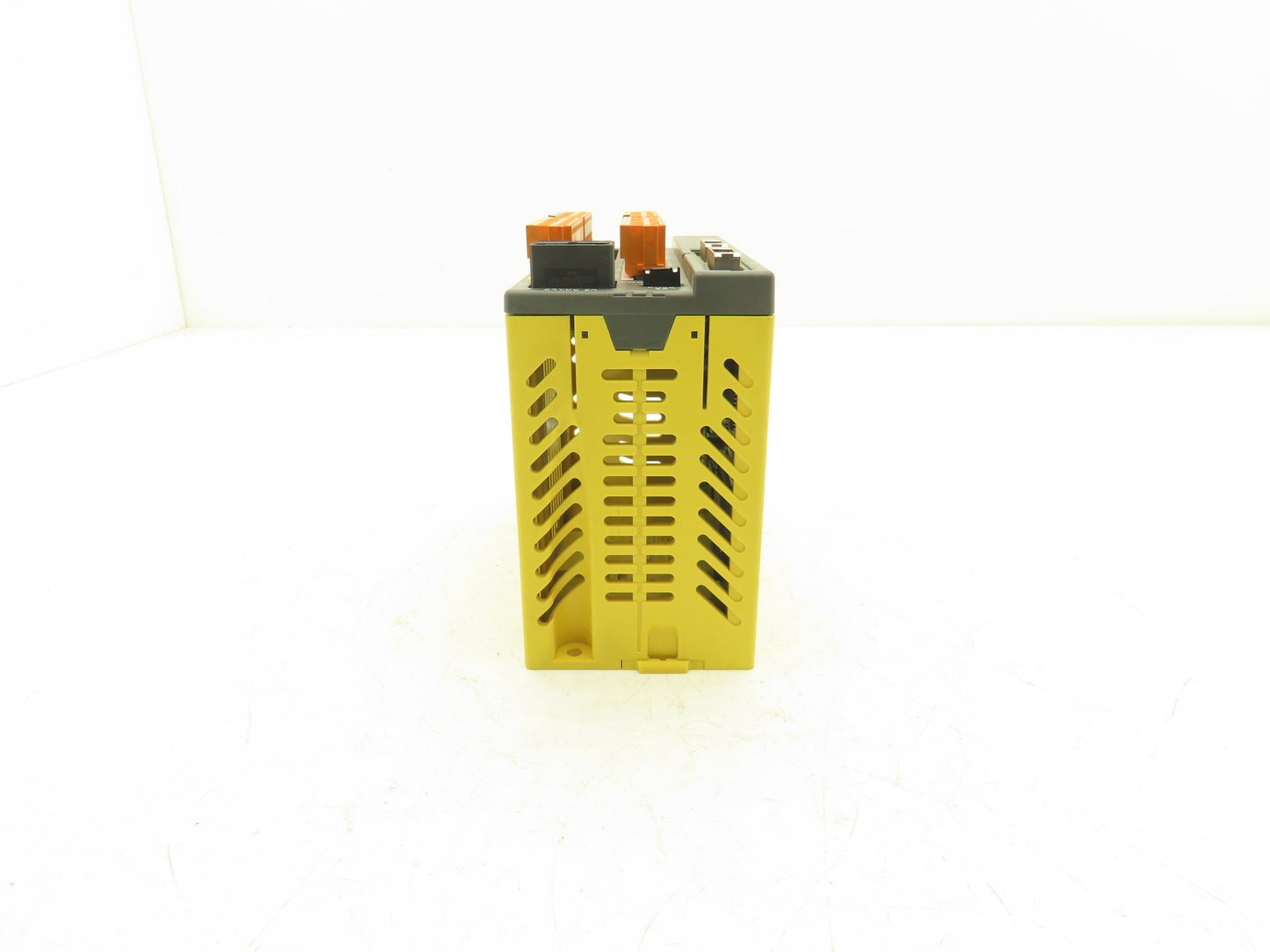 Fanuc A03B-0823-C001 Terminal I/O Basic 24 Pt Digital In 16 Pt Digital Out